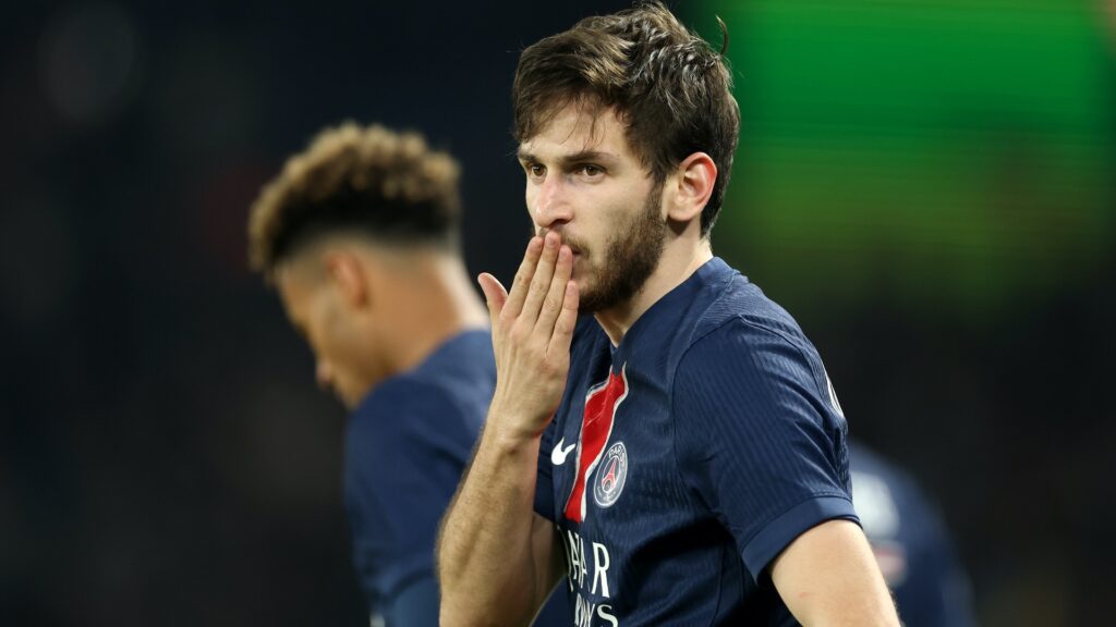 Kontrak Panjang Dan Nyaman Di Paris, Kvaratskhelia Masih Sulit Digoyang Godaan Arsenal Hingga Real Madrid