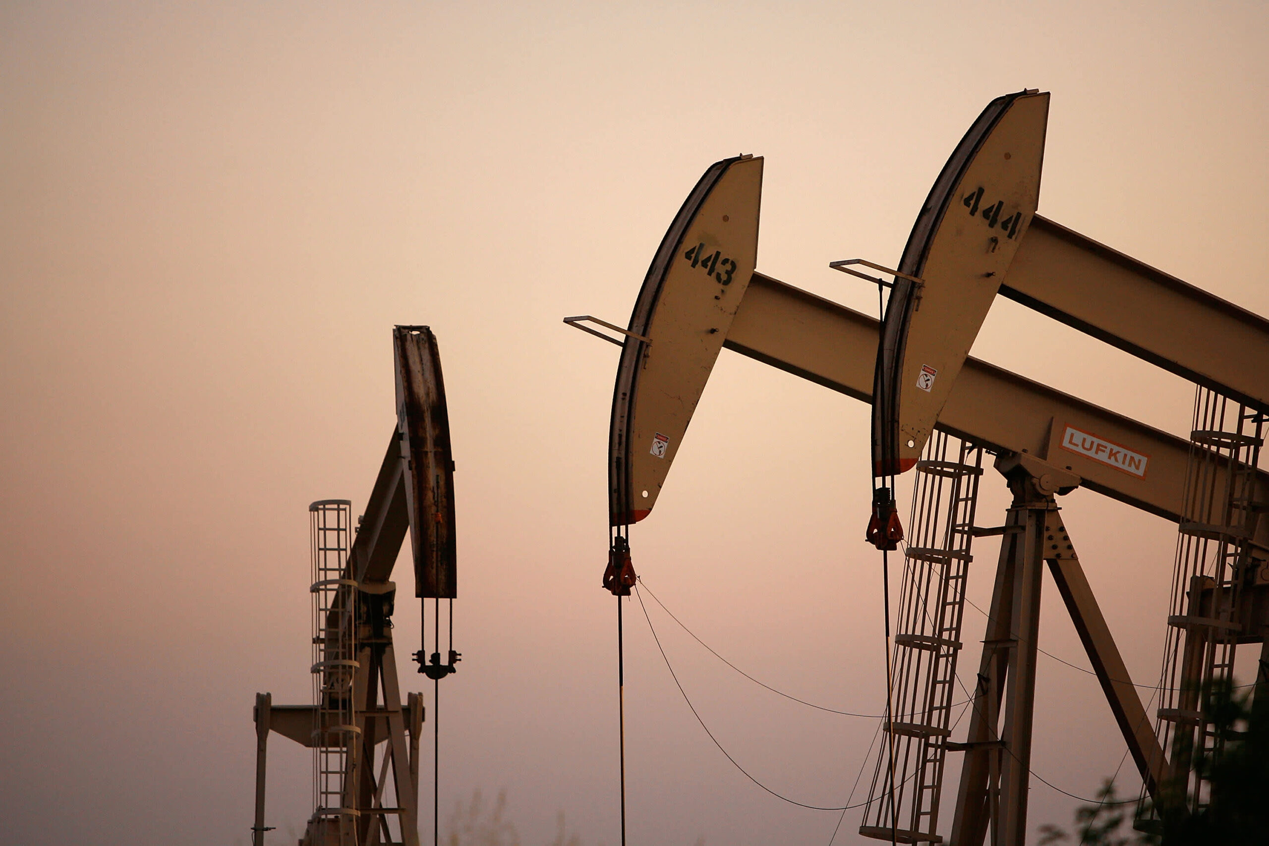 UEA Tinggalkan OPEC, Arab Saudi Hadapi Tekanan Lebih Besar Menjaga Harga Minyak Dunia