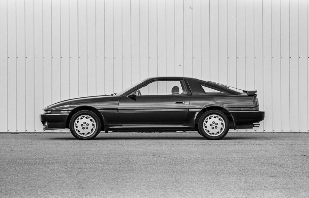Supra Turbo 1987 Ini Masih Memakai Ban Asli Pabrik, Odometer Baru 8.461 Km