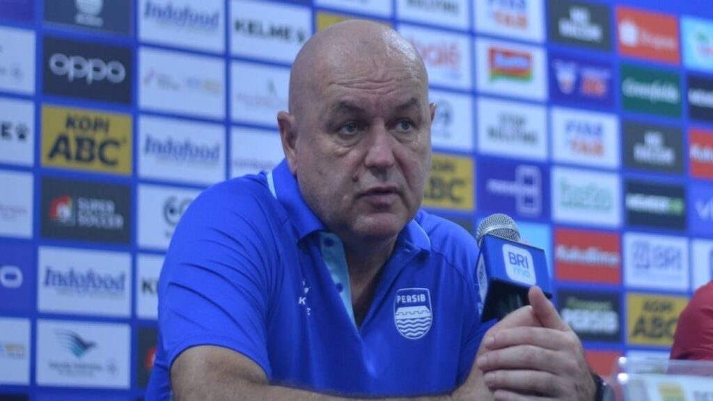 Persib Full Team Hadapi Arema FC Di GBLA, Hodak Tetap Siaga Pada Serangan Balik