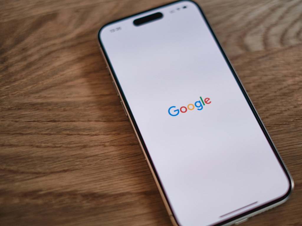 Google Kini Pantau Tarif Hotel Incaran, Peringatan Turun Harga Datang Otomatis