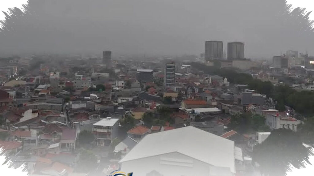 Ancaman Hujan Lebat Dan Angin Kencang Menguat Di 18 Daerah Jawa Tengah, Lereng Hingga Sungai Diminta Siaga