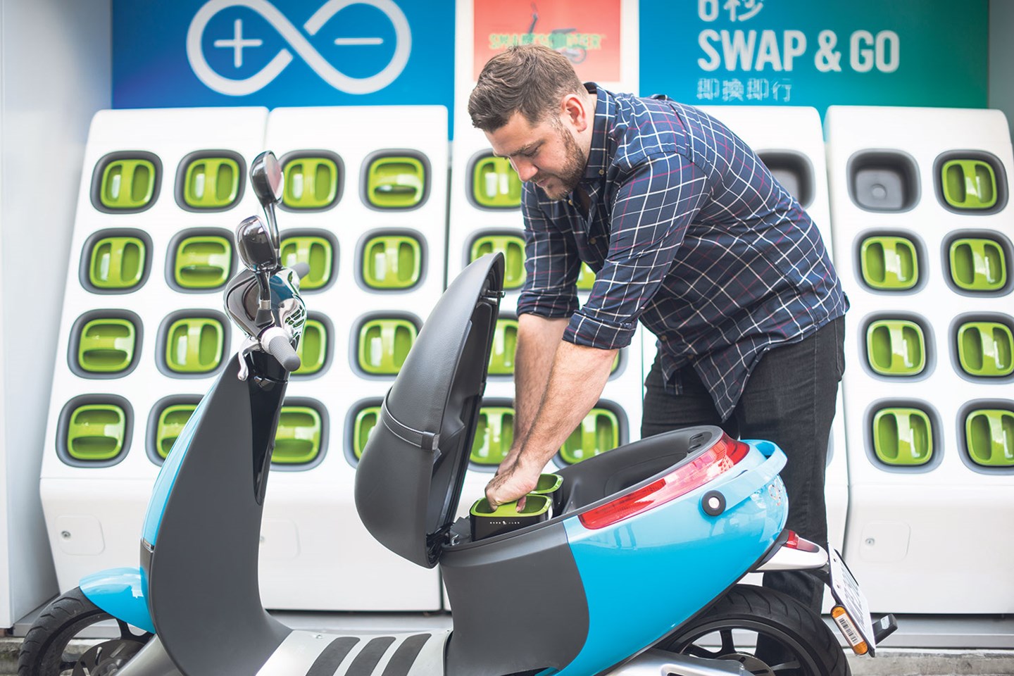 Swap Baterai Makin Menarik, 7 Motor Listrik Ini Punya Garansi Baterai Sampai Seumur Hidup