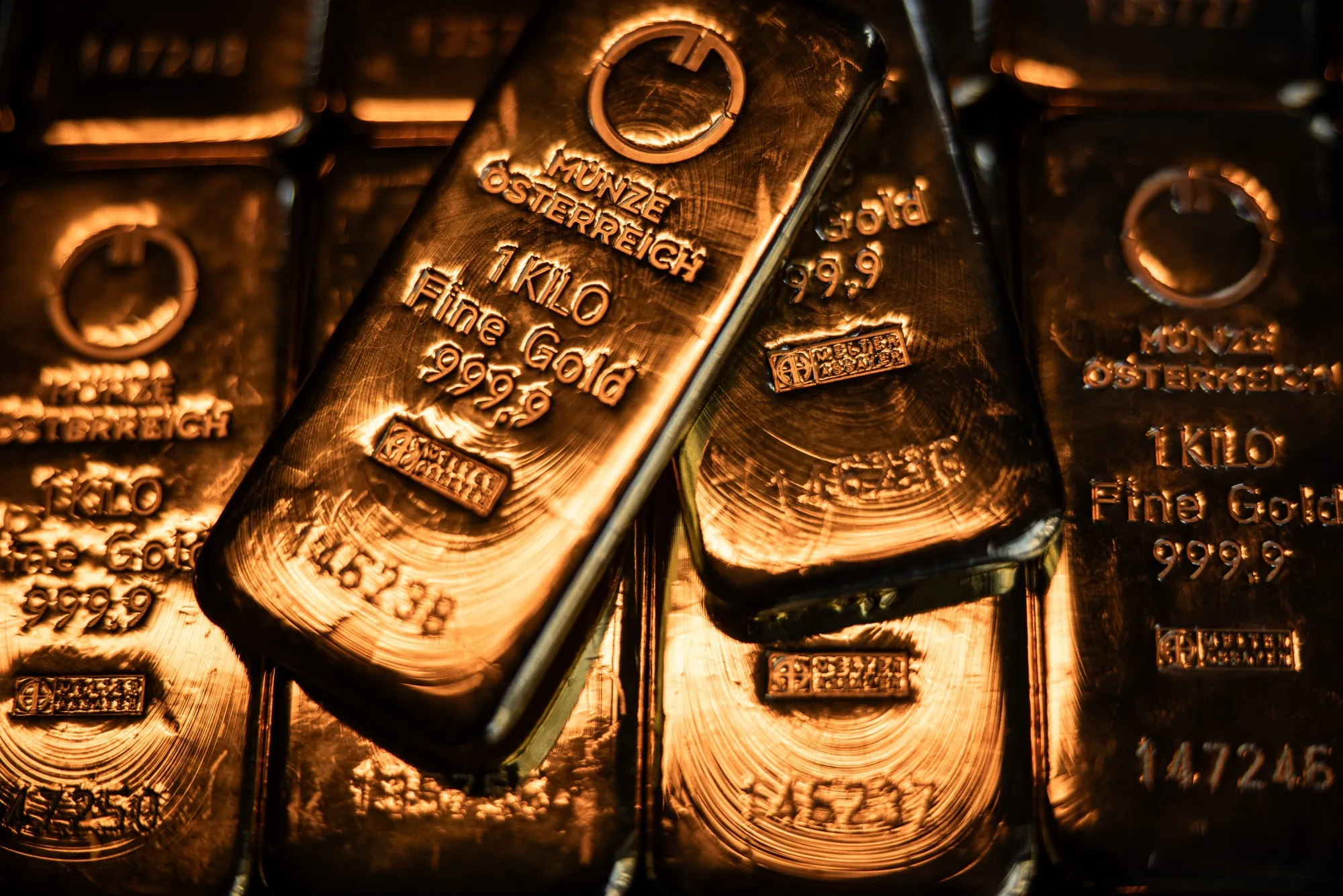 JP Morgan Naikkan Target Emas Ke USD6.300 Per Ons, Ketidakpastian Global Makin Kuat