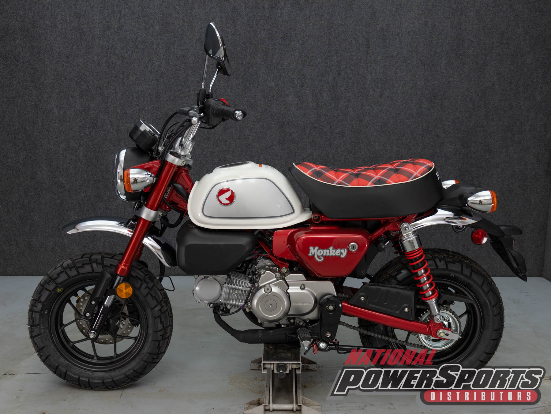 Fitur Modern Dan Nyaman Di Balik Bodinya Yang Mini, Honda Monkey 125 Ternyata Serius Dipakai Harian