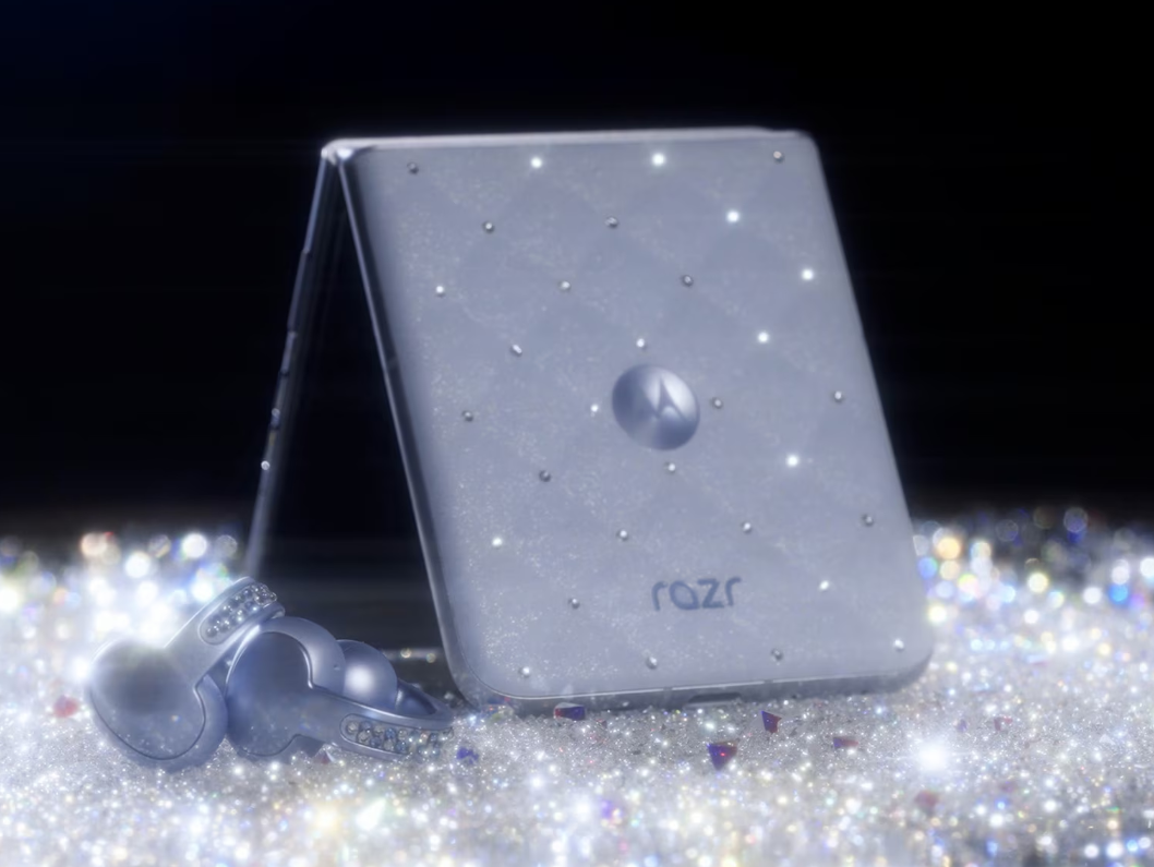 73 Kristal Swarovski Mengubah Motorola Signature Dan Moto Buds 2 Plus Jadi Koleksi Mewah