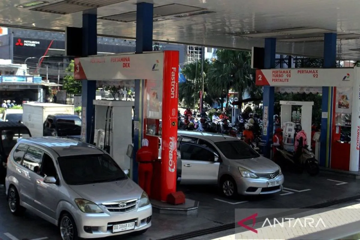 Harga Pertamina Dex Dan Dexlite Naik Paling Tajam, Pertalite Tetap Rp10.000 per Liter