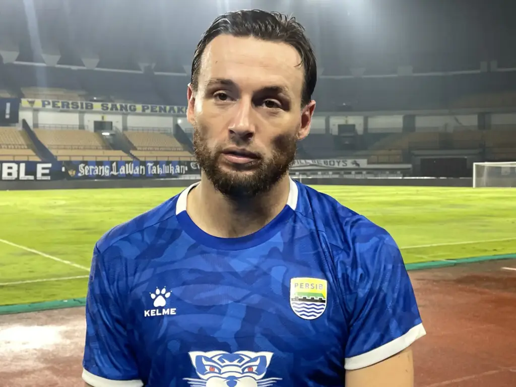 Marc Klok Minta Bhayangkara FC Tarik Tuduhan Rasisme, Nama Baiknya Ternilai Dirugikan