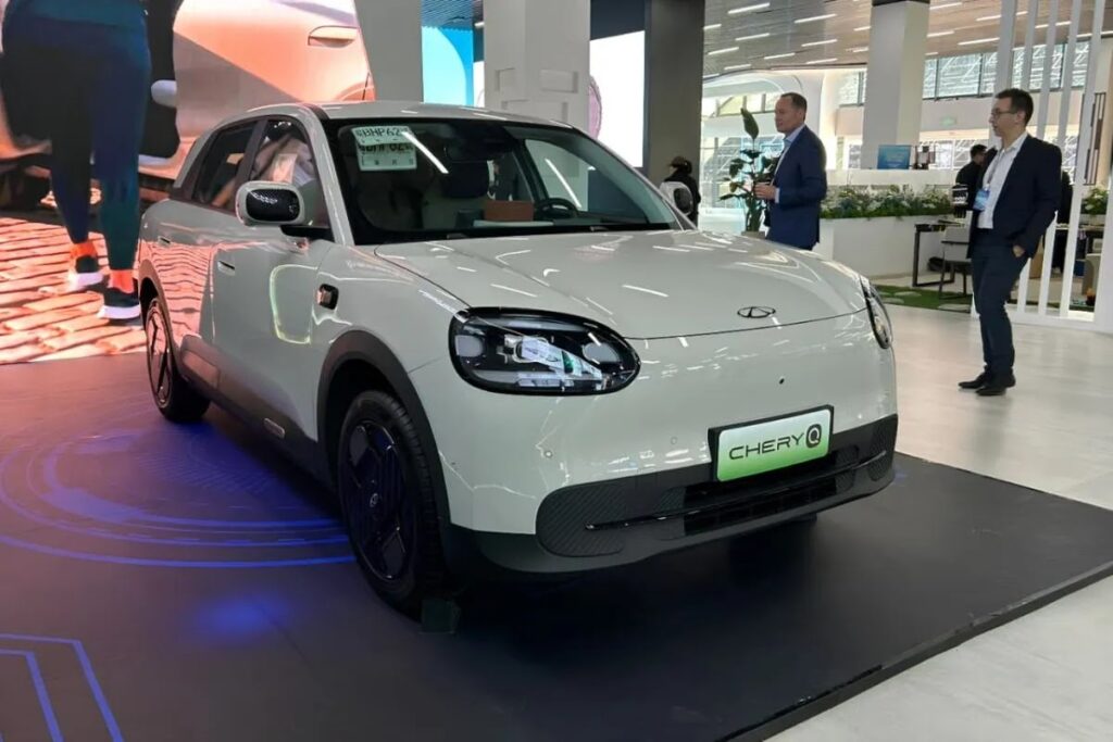 Kabinnya Lega Meski Bentuknya Mungil, Chery Q Siap Bawa Warna Baru Mobil Listrik Kota