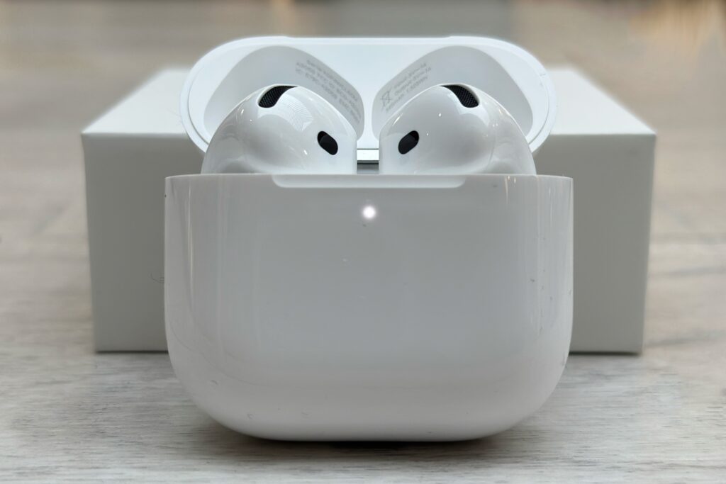 Peredam Bising AirPods 4 ANC Lebih Adaptif, Nyaman Dipakai Lama Tanpa Repot