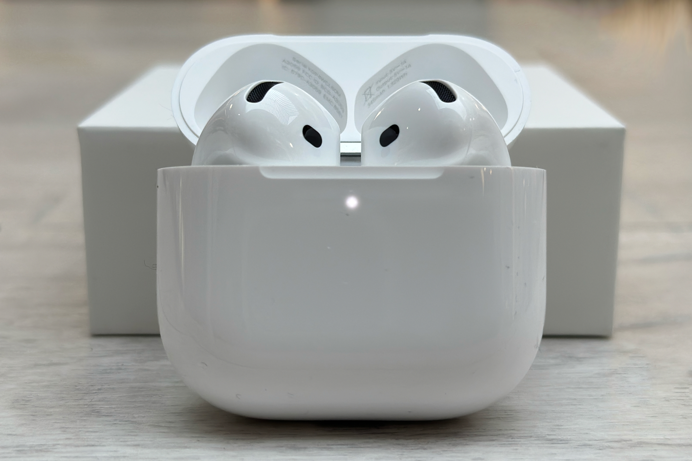 Peredam Bising AirPods 4 ANC Lebih Adaptif, Nyaman Dipakai Lama Tanpa Repot