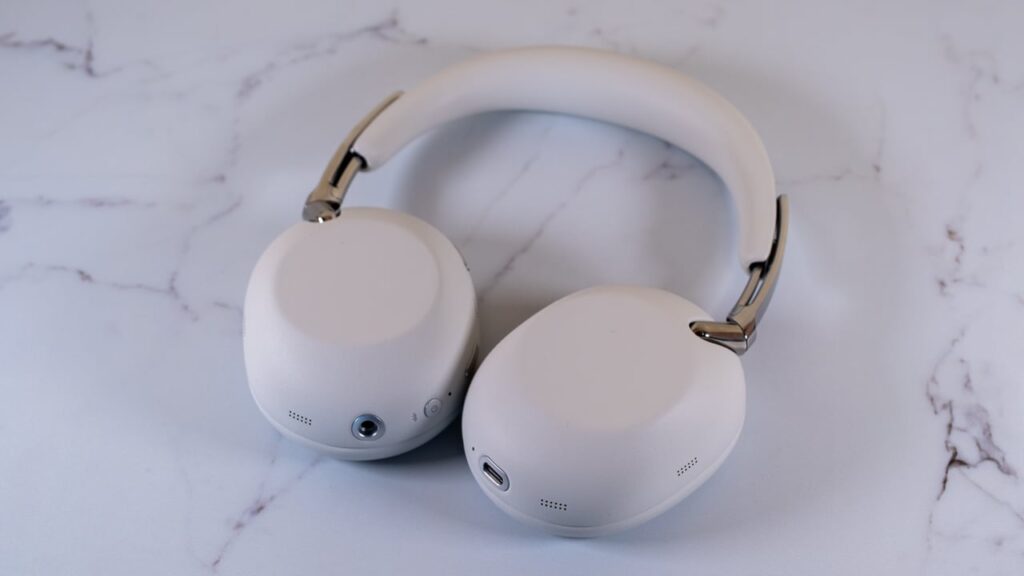 Headphone Premium Baru Sony Ini Melengkung Ke Kelas Atas, Bukan Penerus XM6