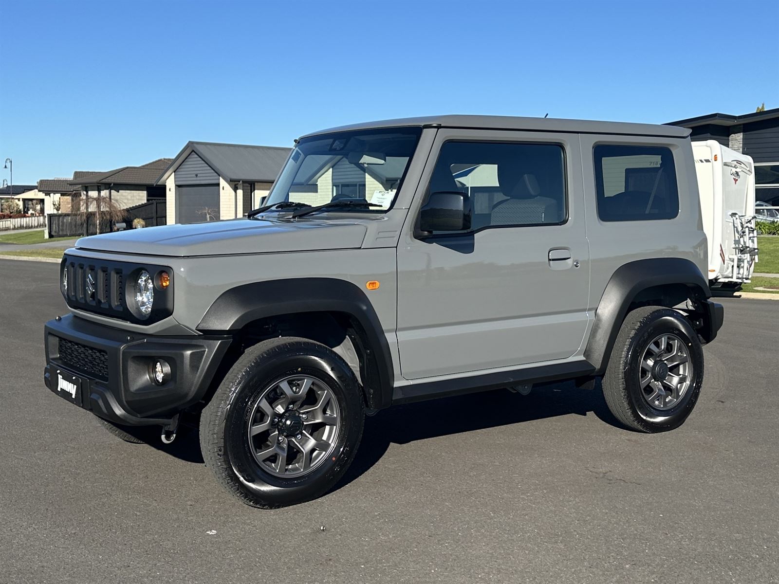 Harga Jimny 3 Doors 2026 Tembus Rp 470 Jutaan, Masih Masuk Akal Untuk Pecinta Off-Road?