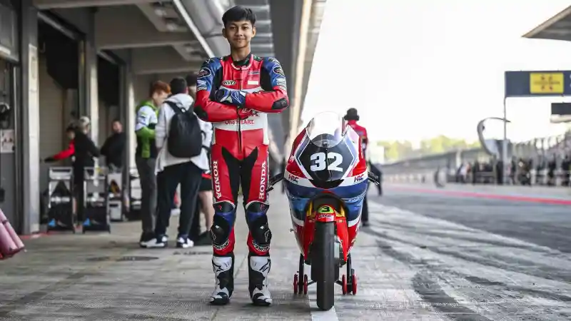 Barcelona Kembali Jadi Ujian Ramadhipa, Honda NSF250RW Jadi Senjata Baru di Moto3 Junior