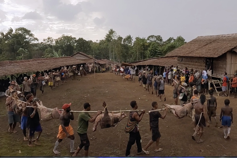 Pesta Babi Kini Mudah Ditonton, Dokumenter Papua Selatan Ini Membeberkan Dampak Proyek Raksasa