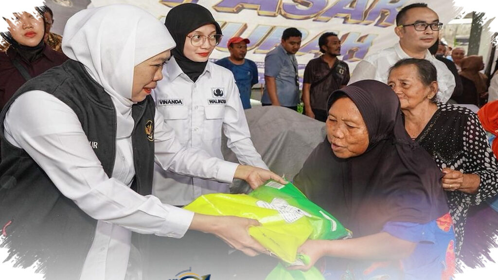Harga Sembako Di Bawah Pasar, Pasar Murah Pemprov Jatim Di Kediri Tetap Ramai Meski Hujan Deras