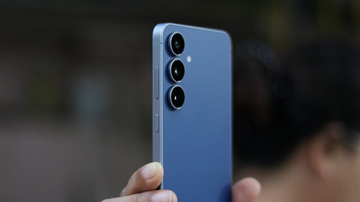Galaxy S26 FE Ubah Modul Kamera Ke Strip Vertikal, Wajah Belakangnya Makin Selaras Dengan Galaxy A-Series
