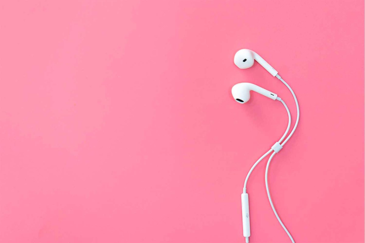 Di Tengah TWS, Earphone Kabel Kembali Dipilih Gen Z Karena Praktis Dan Bernuansa Y2K