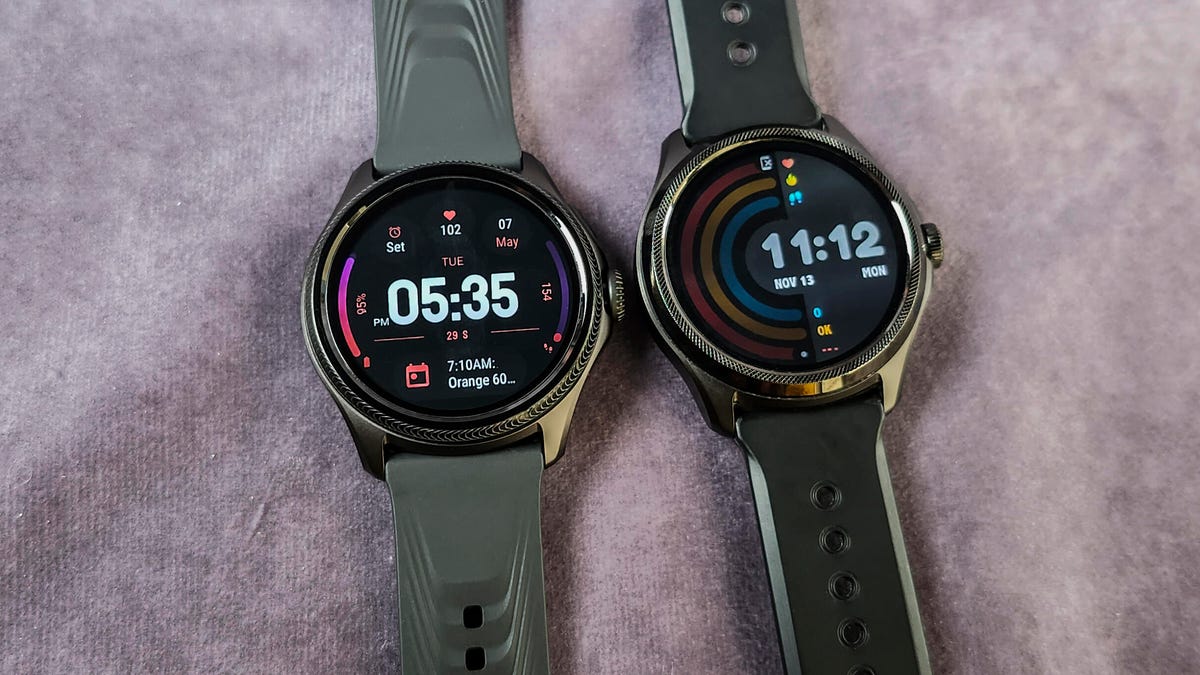 Knop Persneling Mobil Ini Ternyata Berisi Smartwatch Wear OS Bekas, Sekalian Bisa Atur Spotify