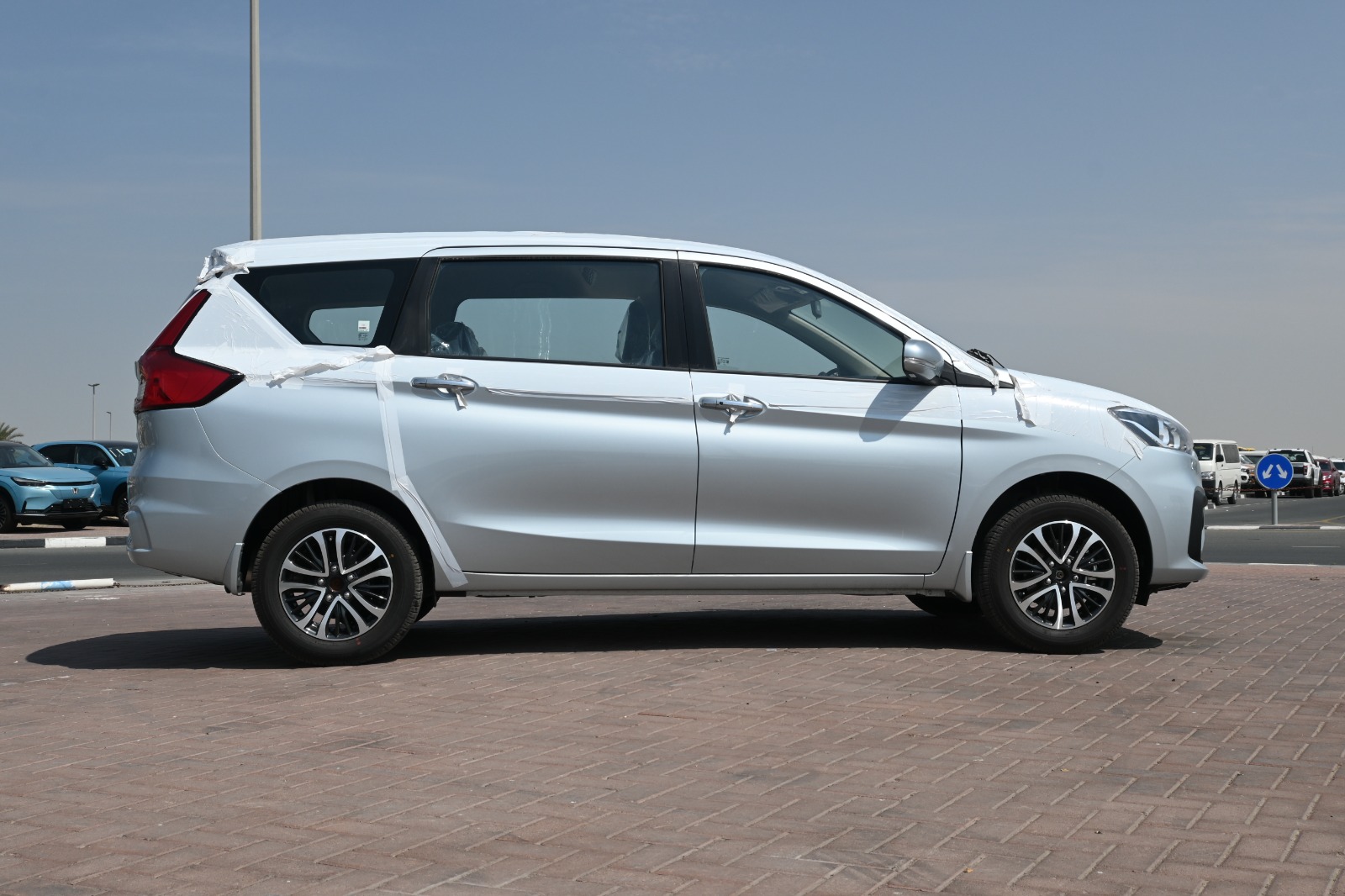 Iritnya Mengagetkan Di Kelas MPV 7 Penumpang, Ertiga Hybrid 2026 Sehemat City Car