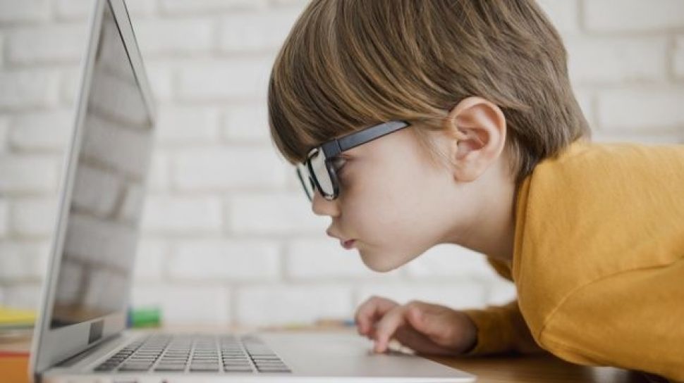 Lensa HALT untuk Anak Miopia, Bukan Sekadar Mengoreksi Tapi Juga Memperlambat Minus