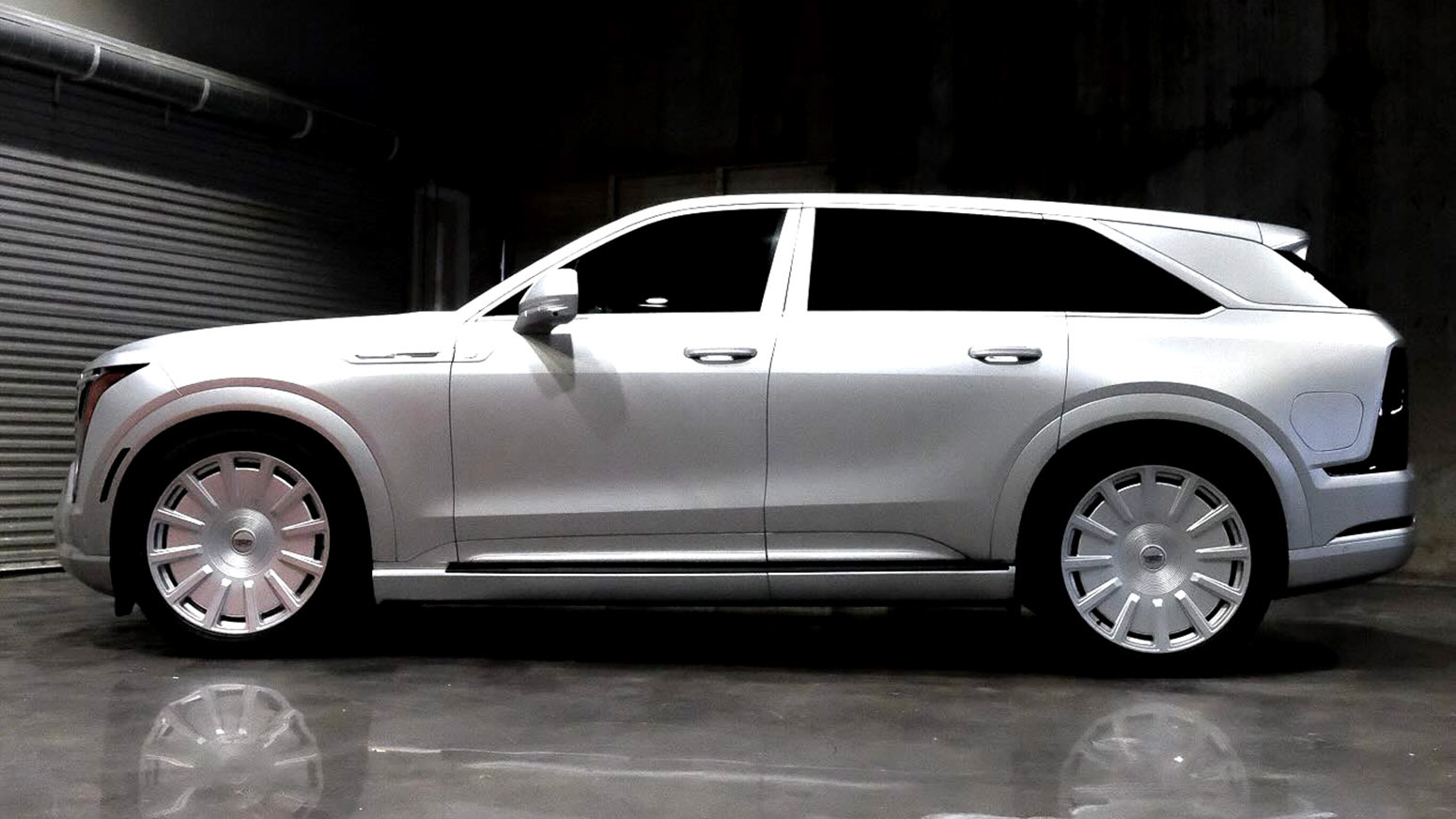 Berbalut Matte Silver, Escalade IQL Texas Ini Menolak Gaya Hitam Khas Cadillac