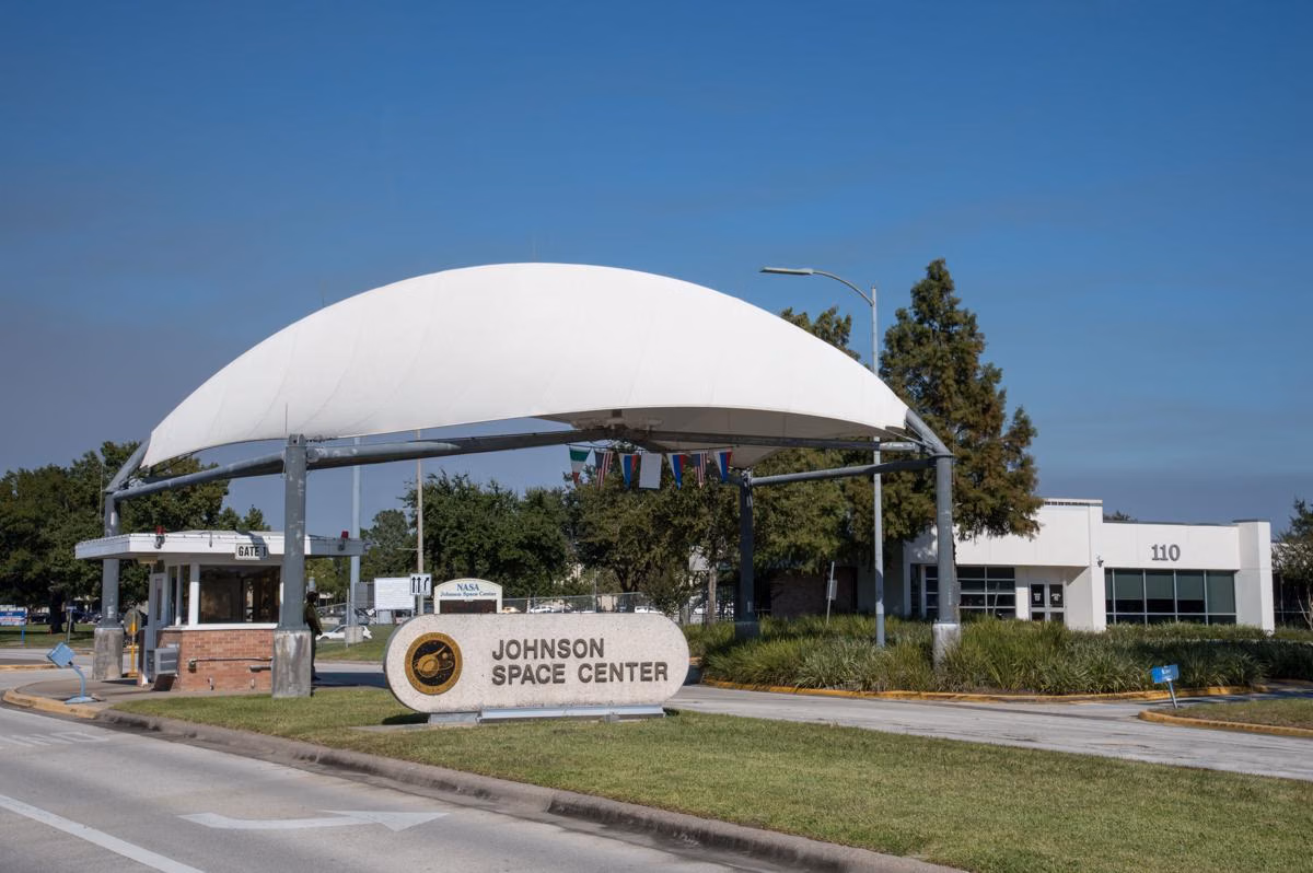 Dari Kolam Latihan Hingga Ruang Kendali Krisis, Peran Besar Johnson Space Center NASA