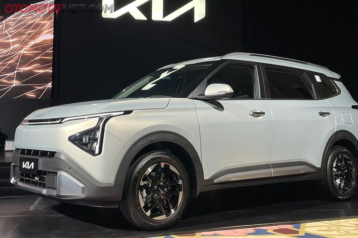 Kabin KIA All New Carens Signature 2026 Terasa Lounge Premium, Disokong Layar Ganda 12,3 Inci