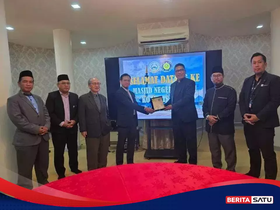 Kedekatan Islam Sabah dengan Indonesia yang Mengejutkan Padre Marco di Kinabalu