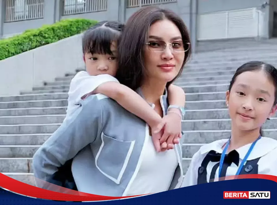 Sarwendah Bantah Hambat Ruben Bertemu Anak, Komunikasi Keluarga Masih Dibuka