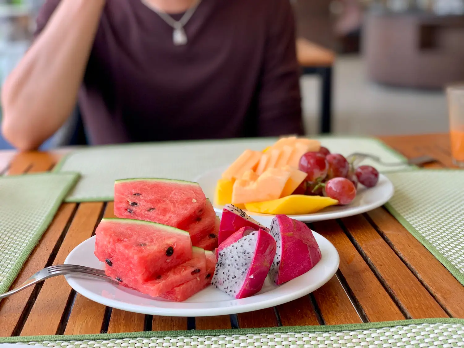 3 Buah Pengganjal Lapar yang Efektif Bantu Turunkan Berat Badan, Semangka dan Apel