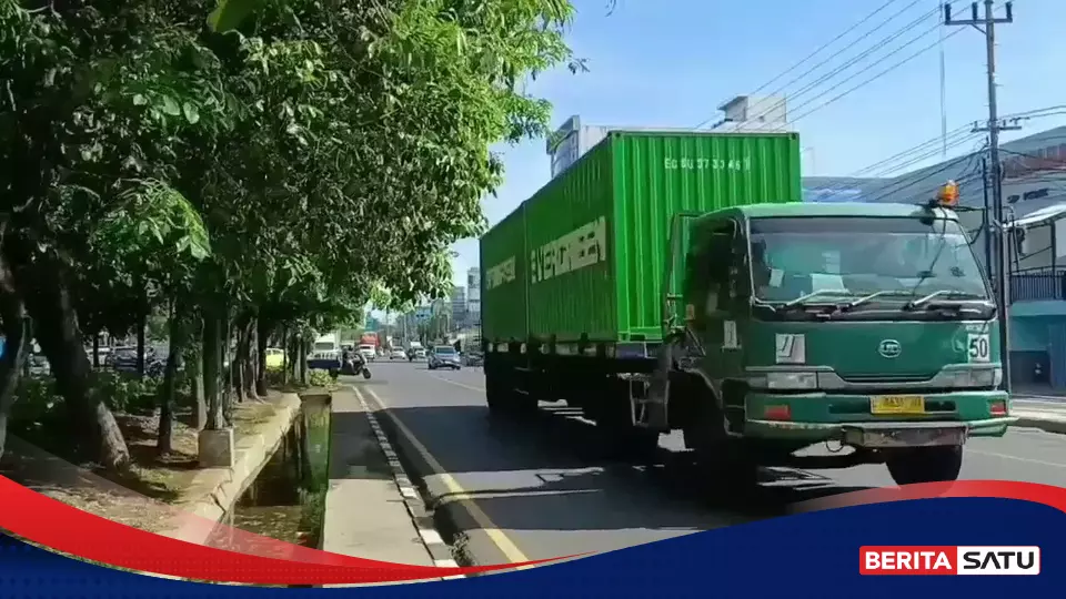 Rupiah Melemah, Tarif Truk Logistik Naik Hingga 10 Persen dan Tekan Biaya Barang