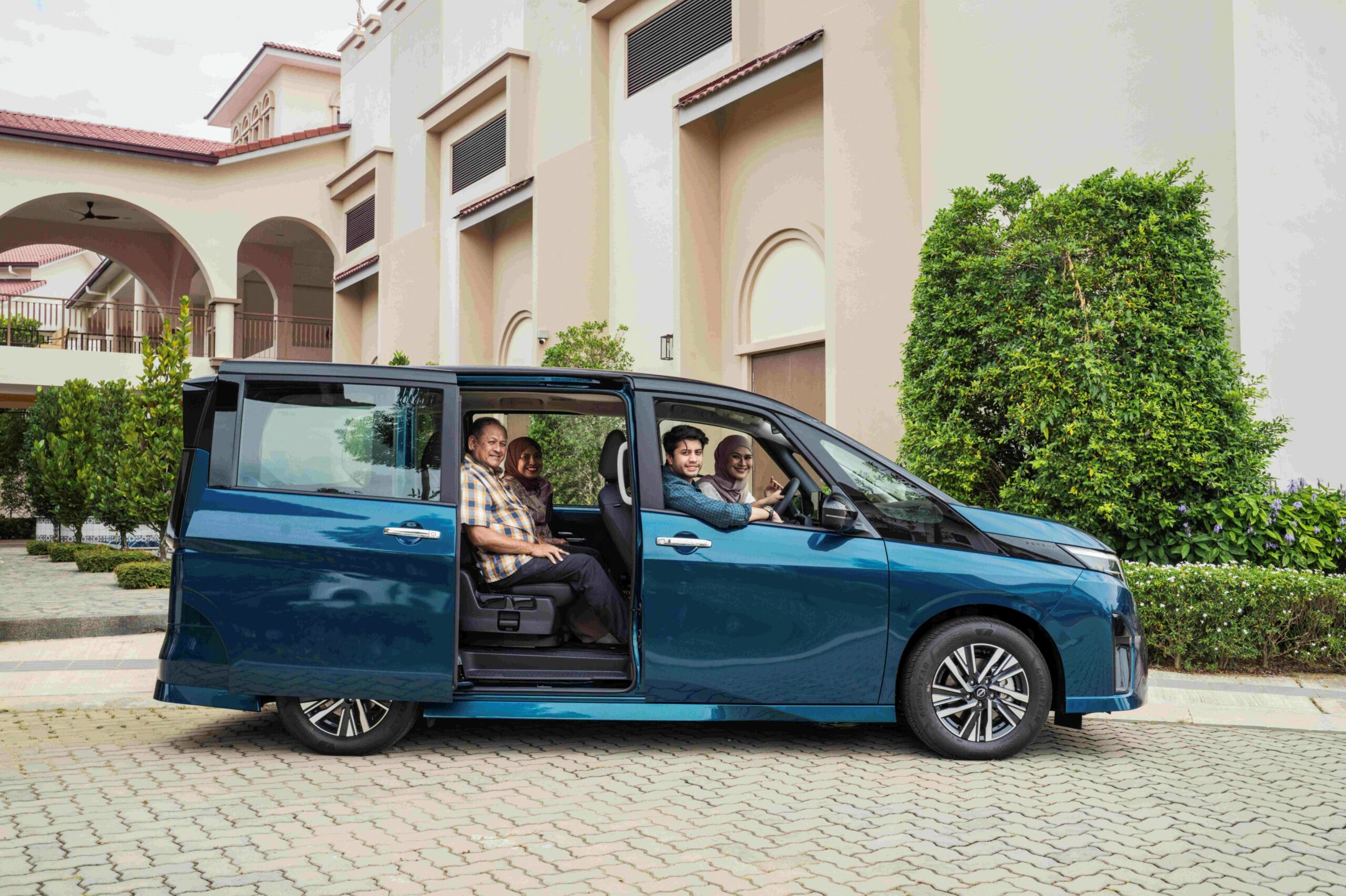 Honda Brio Rp103 Juta sampai Toyota Yaris Rp133 Juta, Mobil Bekas Keluarga Makin Menggoda