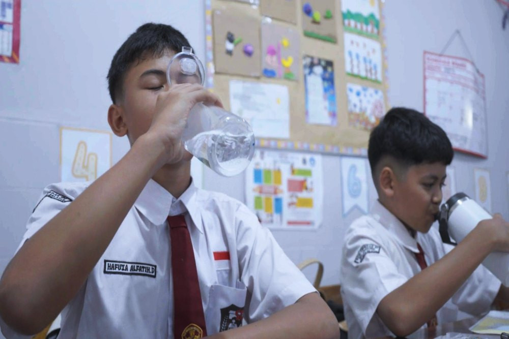 8 Gelas Tak Selalu Cukup, Kebutuhan Air Putih Ternyata Berbeda Tiap Orang