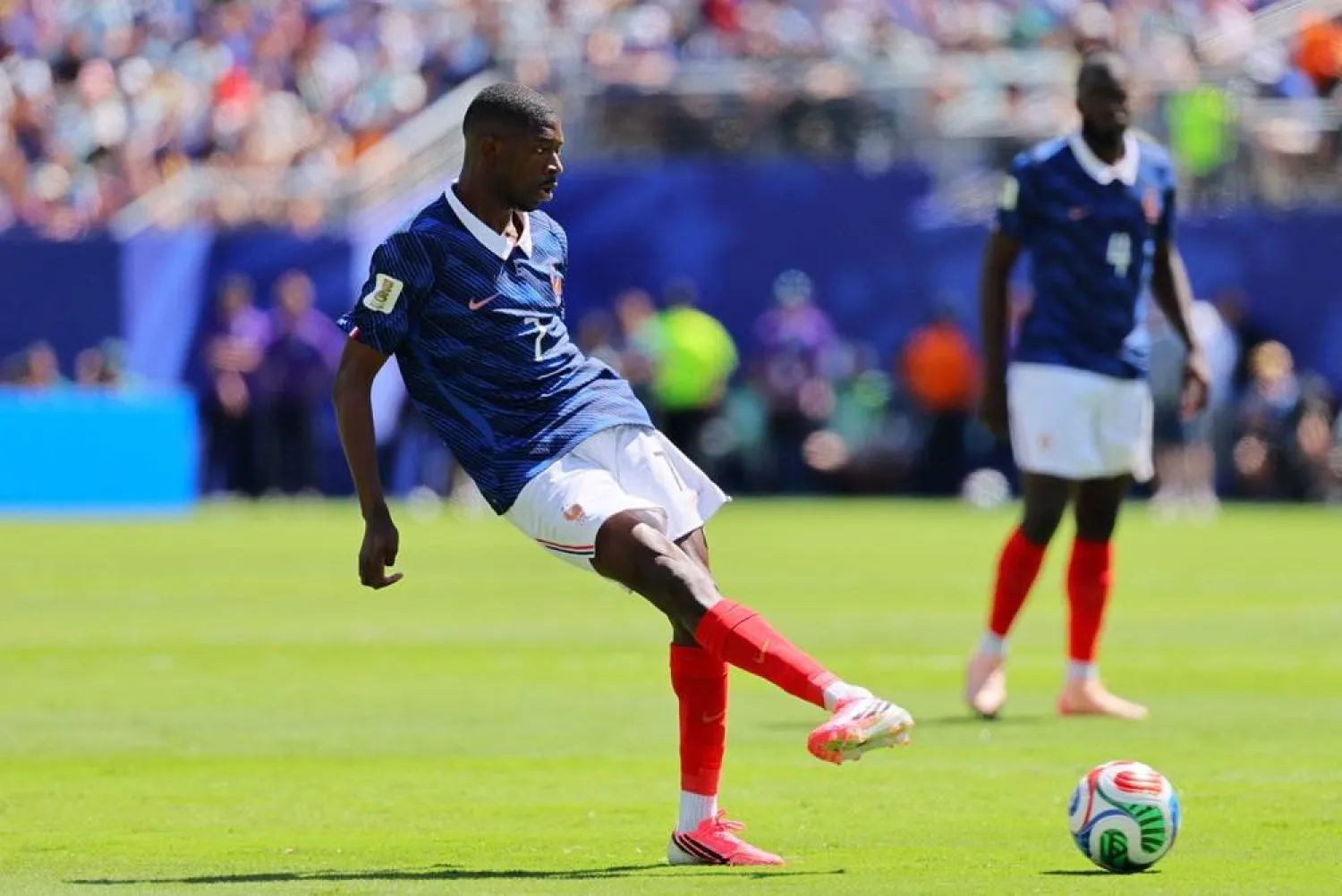 Hat-Trick Dembele Menjadi Kunci, Prancis Melaju Mulus ke 32 Besar
