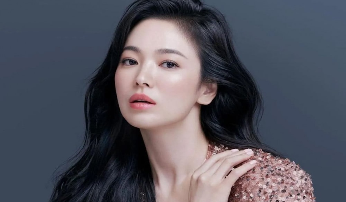 Song Hye Kyo Akhiri 14 Tahun Bersama UAA, Langkah Barunya Kini Dinanti