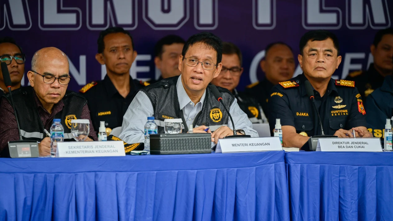 Rp400 Triliun ke Bank Himbara dan IHSG Terpukul, 5 Guncangan Ekonomi Pekan Ini