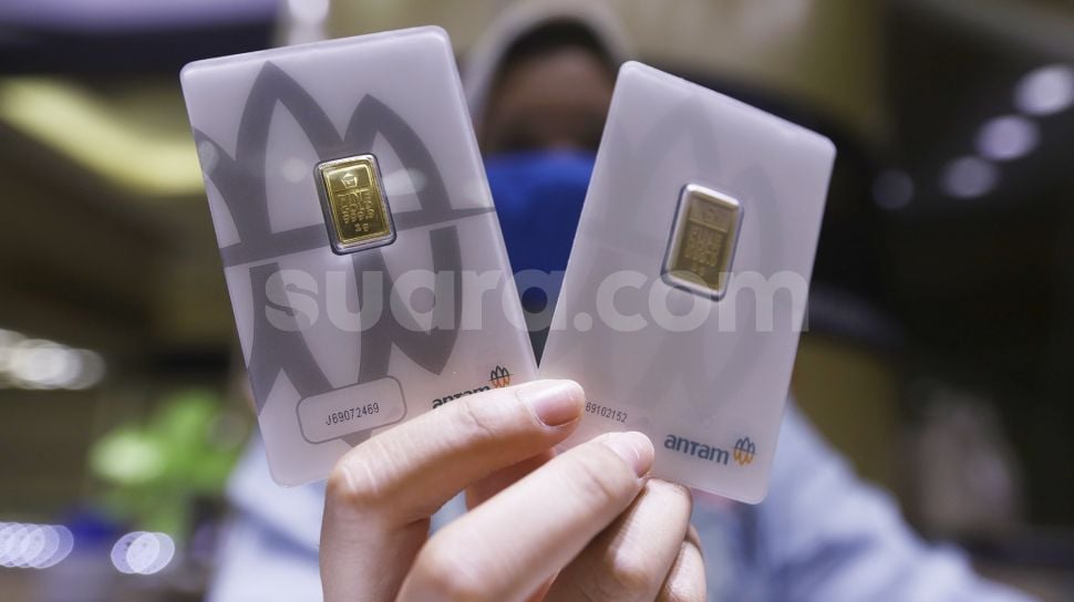 Harga Emas Antam Turun Rp15.000, Peluang Beli Muncul di Tengah Koreksi