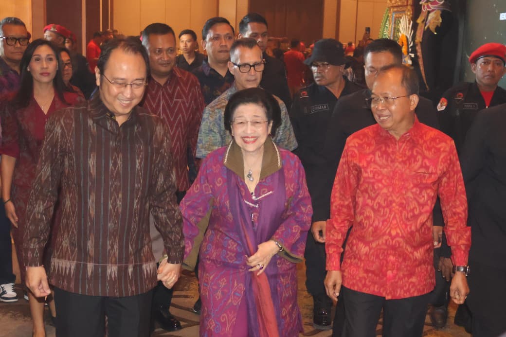 Megawati Hadir di Penutupan Bulan Bung Karno Bali, Koster Tegaskan Api Perjuangan Tak Boleh Padam