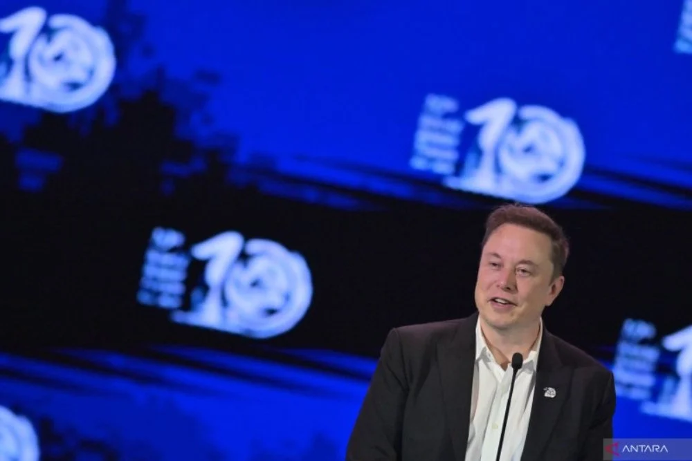 Masayoshi Son Menolak Gagasan Data Center Luar Angkasa Elon Musk, AI Dinilai Butuh Solusi Cepat