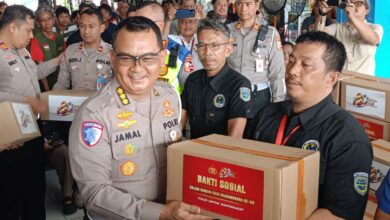 15.000 Paket Bansos Polri Mengalir di Jabodetabek, Warga Cikeas Udik Ikut Merasakan
