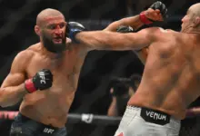 Chimaev Tak Henti Menekan Strickland, Rematch UFC Makin Panas