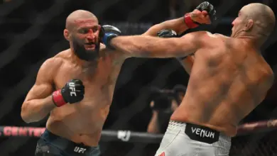 Chimaev Tak Henti Menekan Strickland, Rematch UFC Makin Panas