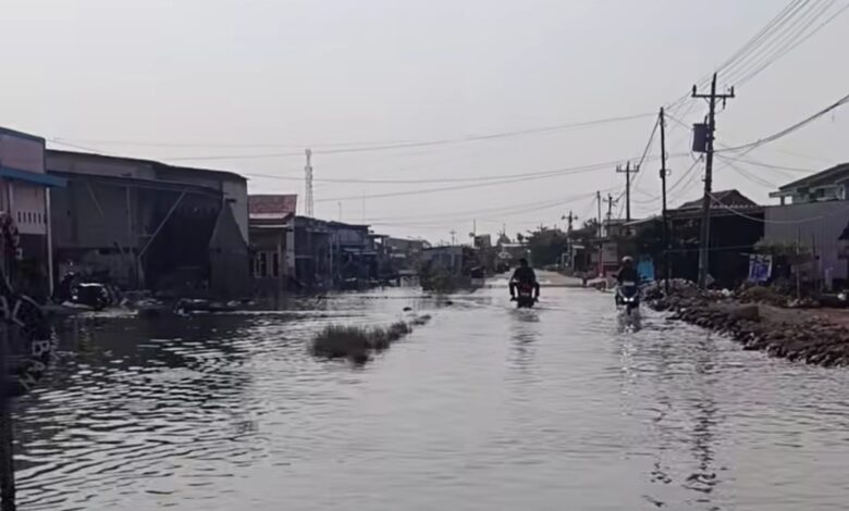 Rob dan Angin Kencang Menguat di Jawa Tengah, Pagi Pesisir Diminta Siaga