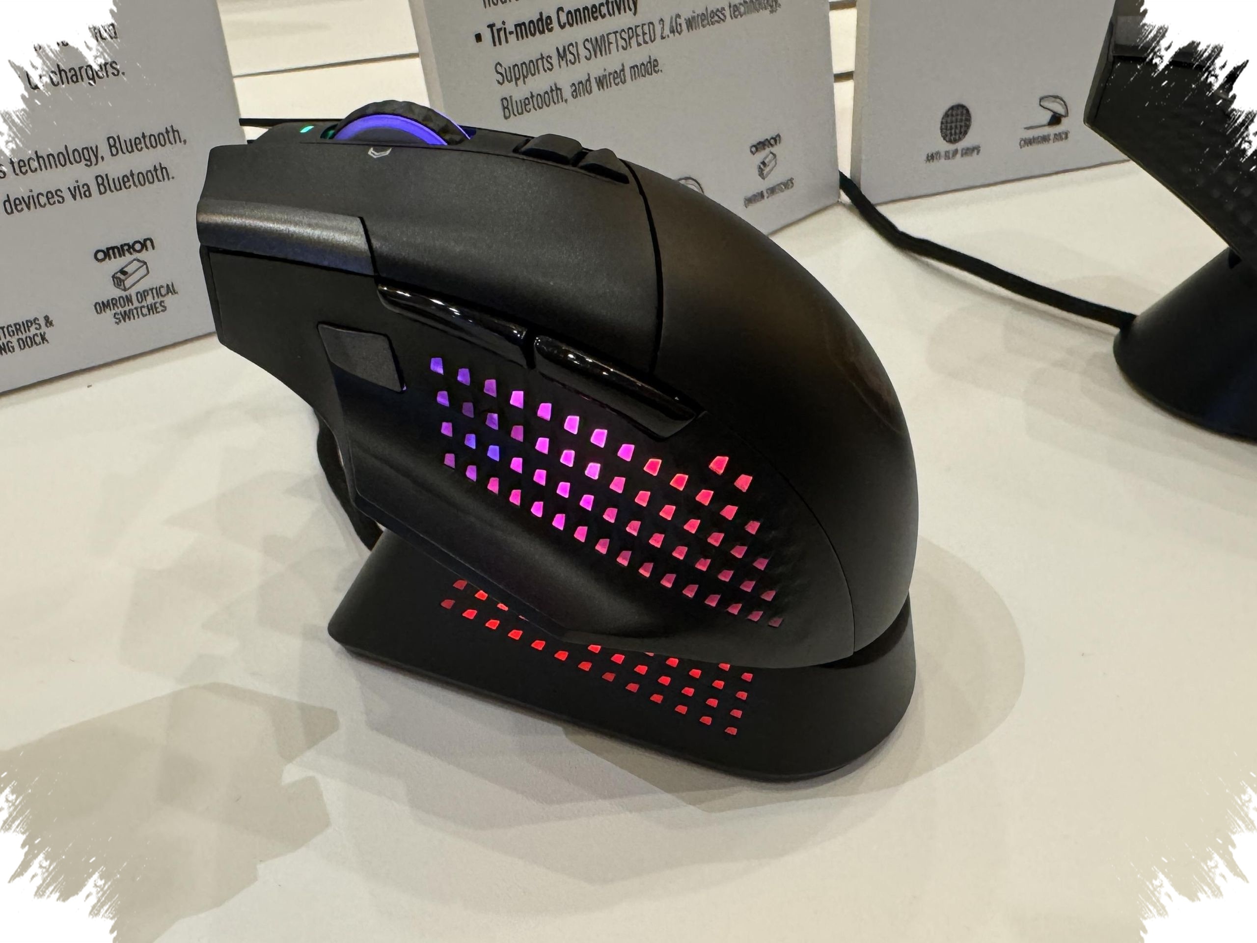 Lenovo Bawa Mouse Gaming 59 Gram, 8.000Hz dan PAW3395 ke Kelas Flagship