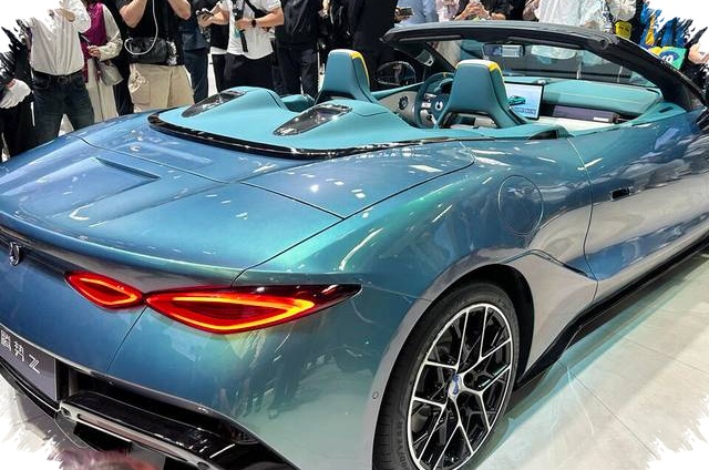 1.582 HP Denza Z Siap Guncang Goodwood, Rival Supercar Eropa Mulai Waspada