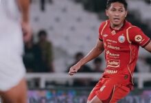 Fajar Fathurrahman Tak Hanya Bersinar di Persija, Ia Juga Lulus Sarjana dan Diganjar Kampus