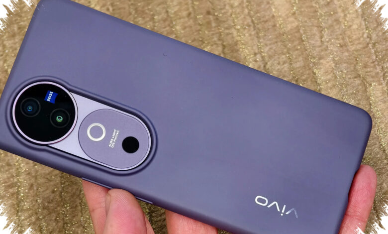 Vivo V40 Bawa Kamera ZEISS dan Baterai Jumbo, Bodi Tetap Super Ramping