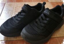 5 Skechers Hitam untuk Sekolah yang Paling Nyaman Dipakai Seharian