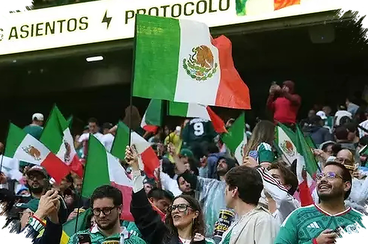 Hujan Deras Tunda Laga Inggris Vs Meksiko, Tribun Azteca Tetap Membara